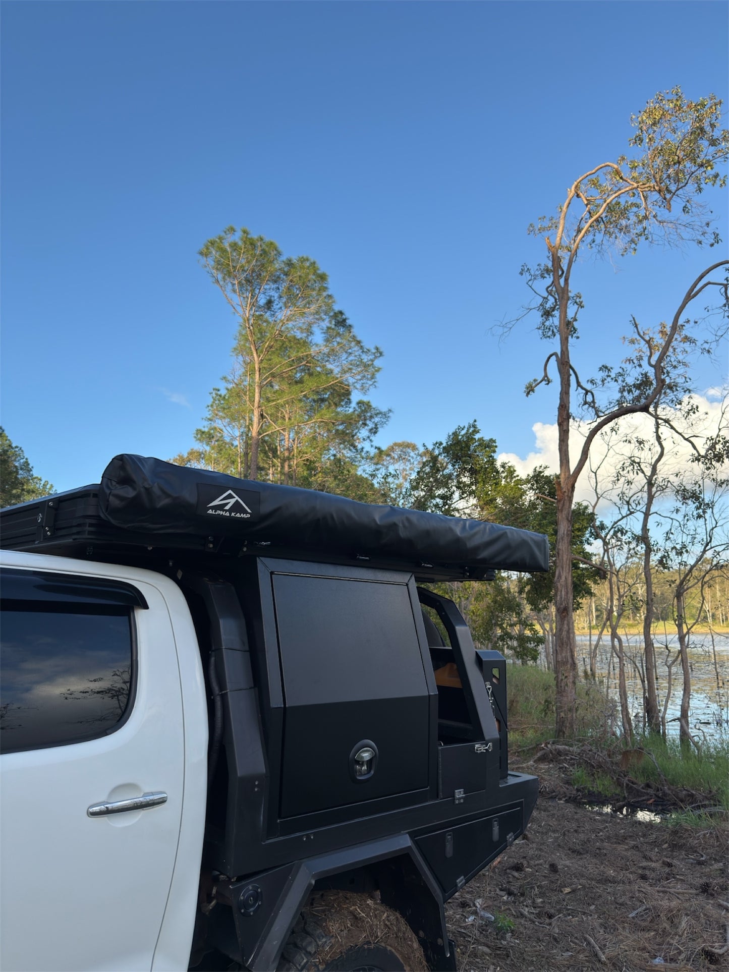 270 Degree Deluxe Awning