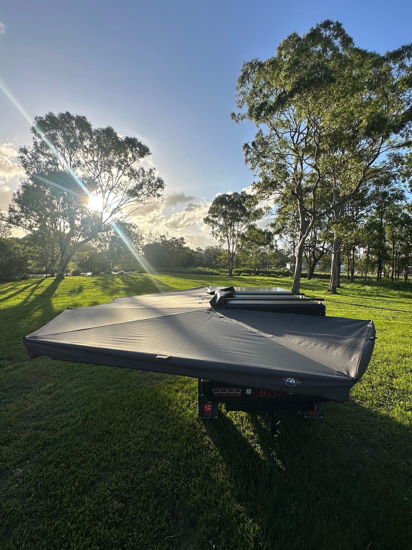 270 Degree Deluxe Awning