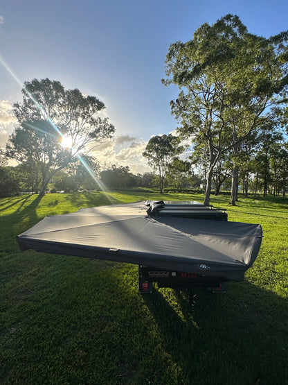 270 Degree Deluxe Awning